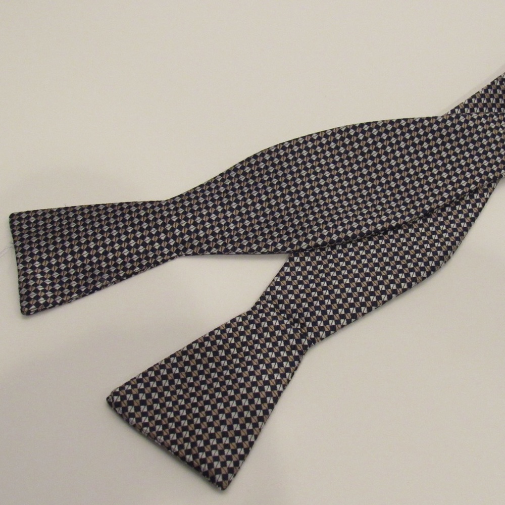 100% Silk Almasi Bow Tie